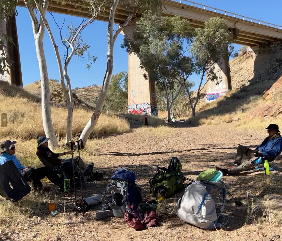 Morning tea under the Stuart Highway